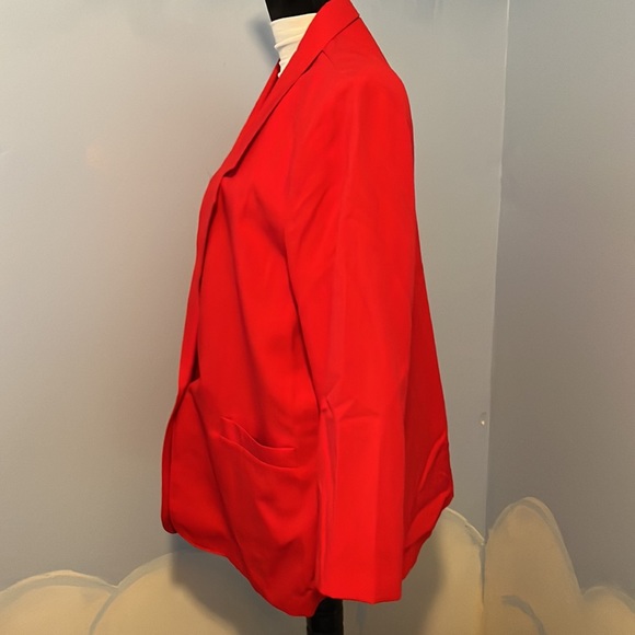 Alfred Dunner Women’s red one button blazer, size 16P, $15 - Picture 4 of 7